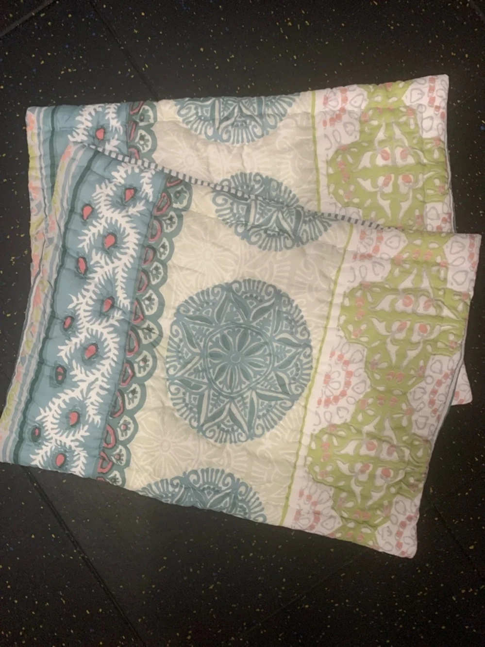 Anthropologie quilt and shams set Yael quilted flower print
